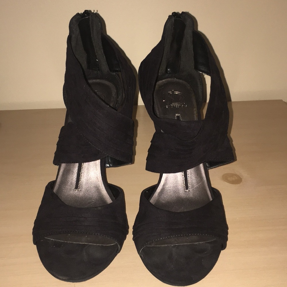 Black strappy suede heels